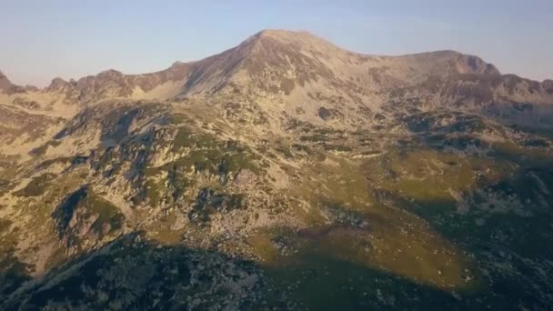 Incredible Aerial View Mountaintop Romania — ストック動画