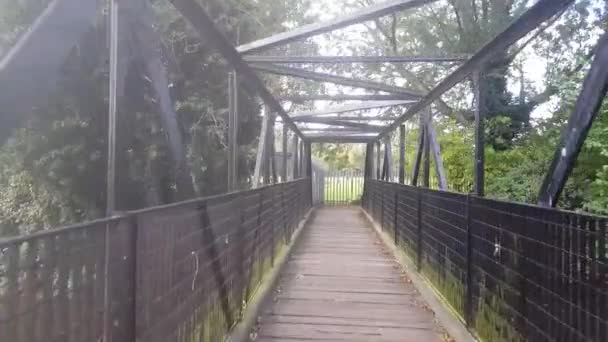 Atravessando Uma Ponte Sobre Rio Stour Canterbury Kent Imagens Mão — Vídeo de Stock