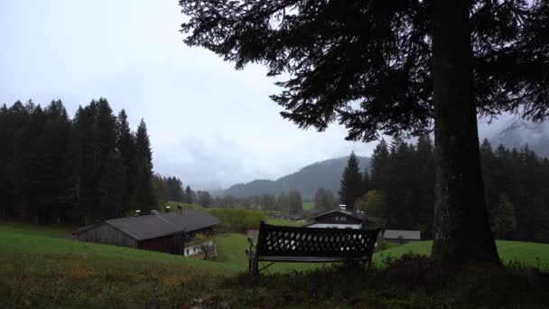 Lonely Scene Mountains Bench View Rainy Day Alps — ストック動画
