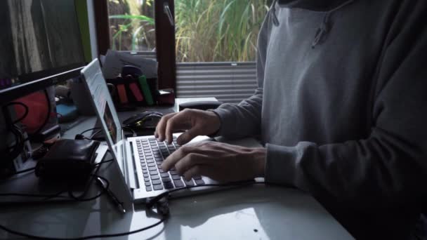 Мужчина Домашнем Офисе Печать Компьютере — стоковое видео