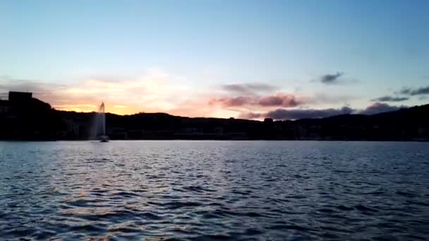 Wellington Harbour Sunset Fountain — Vídeo de Stock