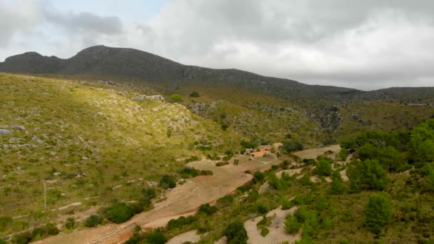 Drone Footage Moving Mountains Green Hill Foreground Filmed Realtime — Stockvideo