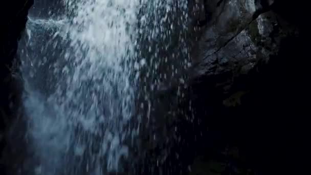 Water Falling Hole Cave Donut Falls Big Cottonwood Canyon Utah — Stockvideo