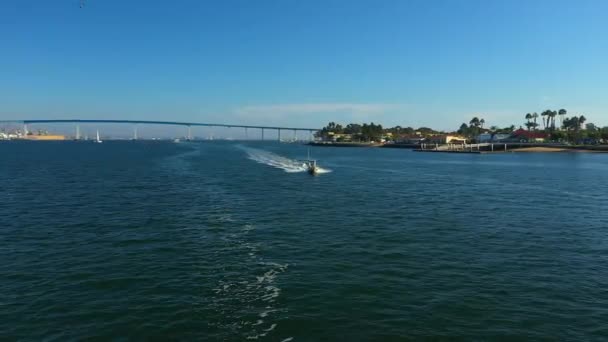 Aerial View Speeding Fishing Boat San Diego Bay View Coronado — Vídeos de Stock