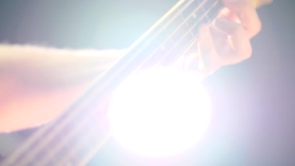 Fretboard Guitare Basse Avec Une Personne Jouant Riff Basse Tourné — Video
