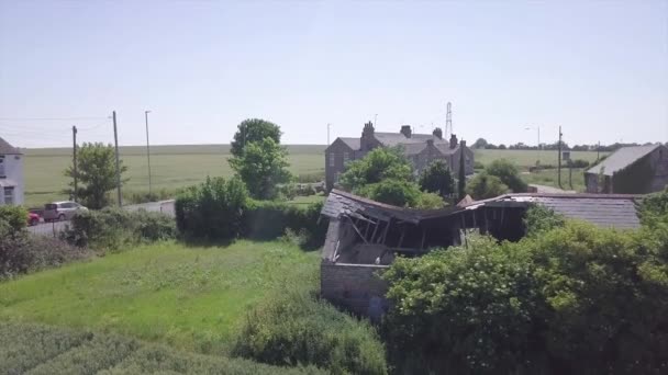 Abandoned House Damaged Rooftop Nature — ストック動画