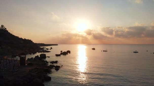 Rising Aerial Shot Golden Sunset Beach Konnos Bay — 비디오