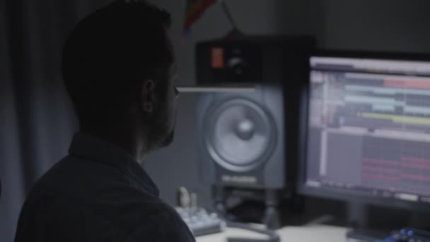 Producer Sound Engineer Musician Checking Sound Mix His Studio Reacting — Vídeo de stock