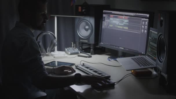 Open Shot Producer Musician Making Music Studio Using Sequencer Midi — Stockvideo