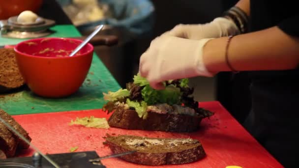 Caterer Making Tuna Sandwich — Wideo stockowe