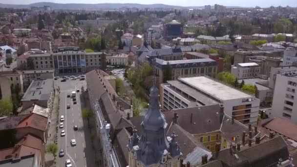 Aerial Drone Tilting Shot Revealing Beautiful Architecture Cluj Napoca Romania — Stock video