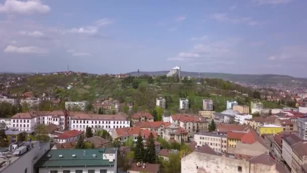 Aerial Drone Strzał Nad Rumuńskim Mieście Cluj Napoca Ujawniając Ogromny — Wideo stockowe