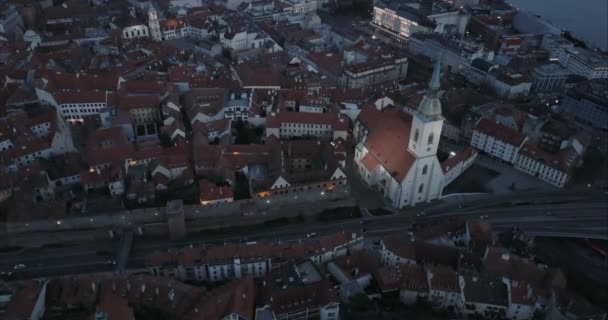 Повільно Спускаючись Повітря Знімків Церкви Святого Мартіна Братислави Старого Міста — стокове відео