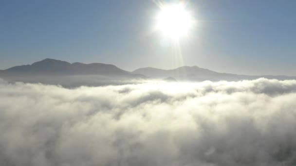 Aerial View Low Fog Mountains San Diego Sunrise — стокове відео