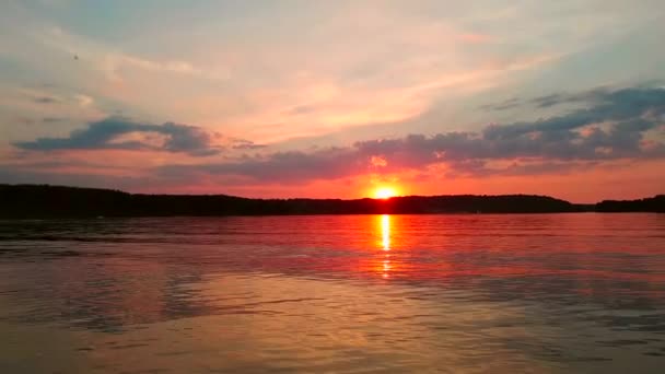 Pôr Sol Vermelho Lago — Vídeo de Stock