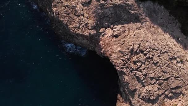 Aerial Looking Fissured Coast Spain Next Pool Houses — стоковое видео