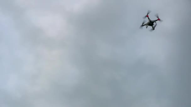 Drone Volant Dans Air Mouvement Lent Phantom Pro Tir Large — Video