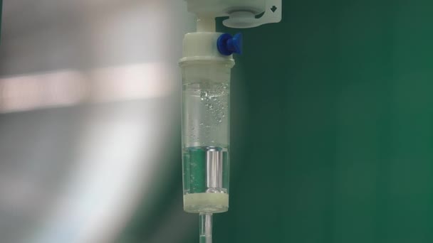 Bei Der Intravenösen Therapie Werden Flüssige Substanzen Direkt Eine Vene — Stockvideo
