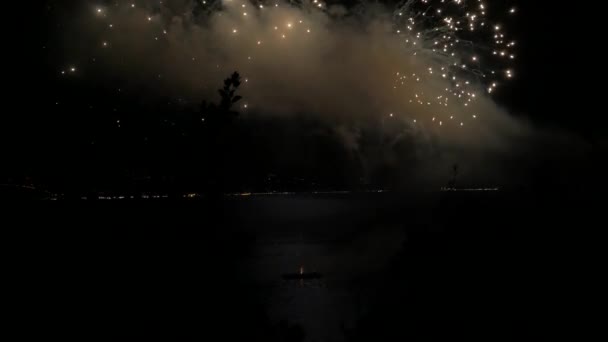 Huge Firework Show Sea — Αρχείο Βίντεο