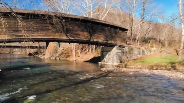 Historic Covered Bridge Swift Creek Roadside Park Virginia Open Public — Video Stock