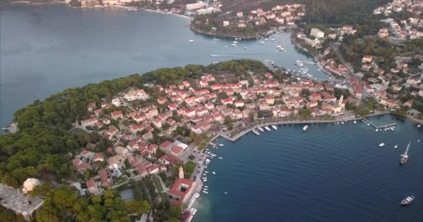 Aerial Video Small Croatian Coast Town Sunset — Vídeos de Stock
