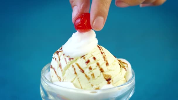Vanilla Ice Cream Chocolate Fudge Cherry — Vídeos de Stock