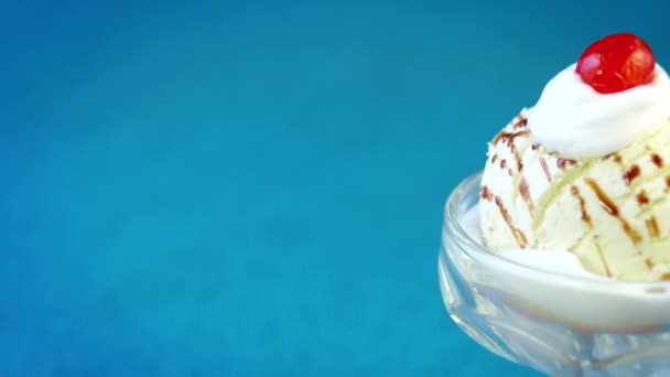 Vanilla Ice Cream Chocolate Fudge Cherry — Vídeo de Stock