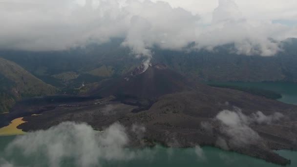 Flying Active Volcano Crater Rinjani Lombok Indonesia — Stock Video