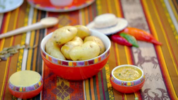 Gele Gekookte Aardappelen Een Kom — Stockvideo