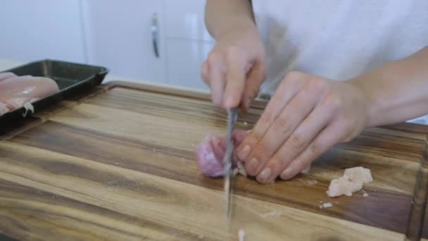Cutting Raw Chicken Breast Prepare Dinner — 图库视频影像