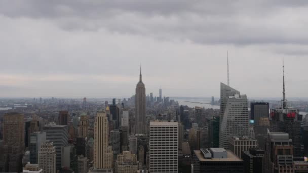 New Yorkin Kaupunkikuvaus Rockefeller Rakennuksesta Chrysler Empire State Buildings Ovat — kuvapankkivideo