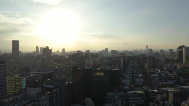 Drone Moving Forward Shot Taipei City Sunset — Wideo stockowe