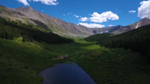 Aerial Drone Rising Pushing Mountain Valley — ストック動画