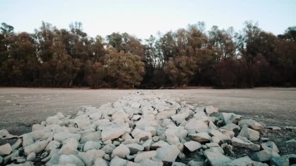 Rocking Pile Danube Riverside — Stockvideo