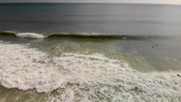 Epic Drone Tracking Shot Surfer Riding Wave — Vídeos de Stock