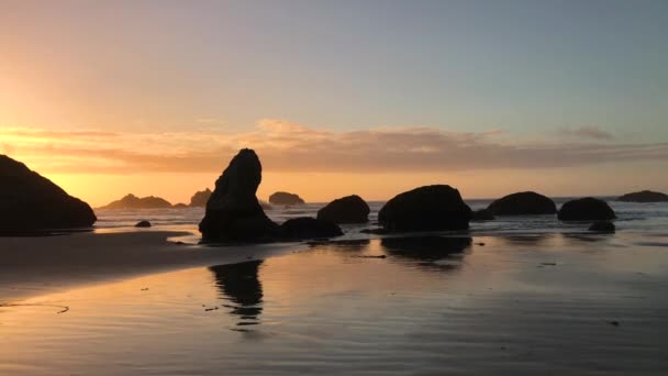 Beautiful Serene Landscape Seascape Bandon Oregon Sunset — Video Stock