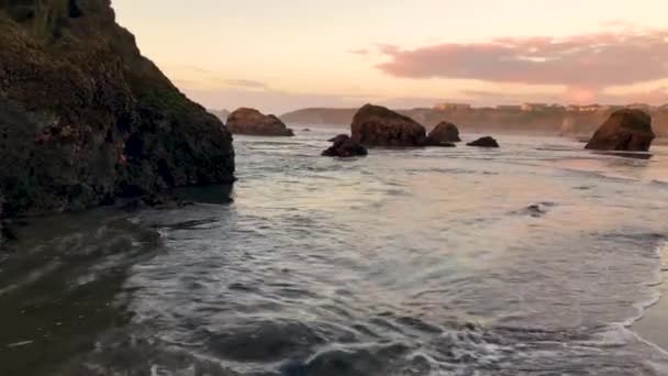 Serene Sunset Wave Action Oregon Coast Beach — Stockvideo