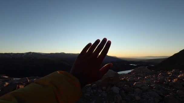 Slow Motion Footage Sunrays Fingers — Αρχείο Βίντεο