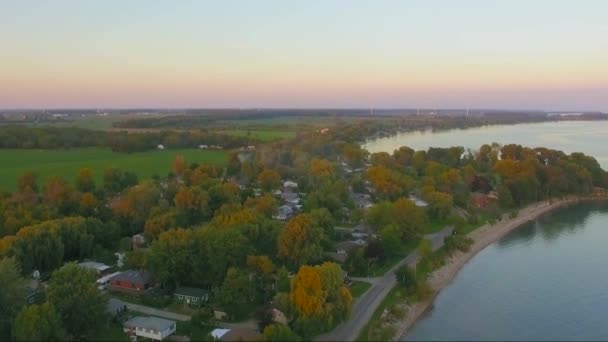 Beautiful Forward Flying Drone Shot Town Selkirk Sunset Lake Erie — Vídeo de stock