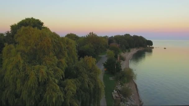 Descending Aerial Shot Sunset Background Selkirk Ontario Lake Erie — Stockvideo