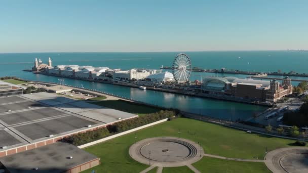 Navy Pier Ferris Wheel Chicago Aerial Shot — Stok video