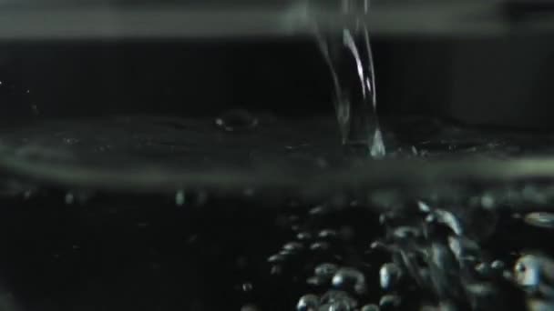 Slow Water Pouring Bowl — Stock videók