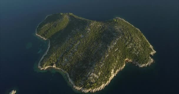 Birds Eye View Small Uninhabited Island Adriatic Sea Slow Pull — ストック動画