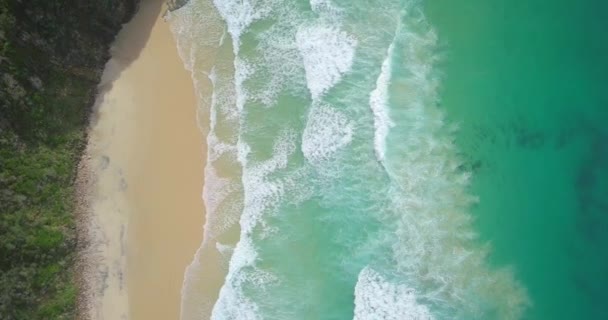 Stunning Aerial Flight Strong Waves Isolated Lonely Beach Australia — Vídeo de Stock