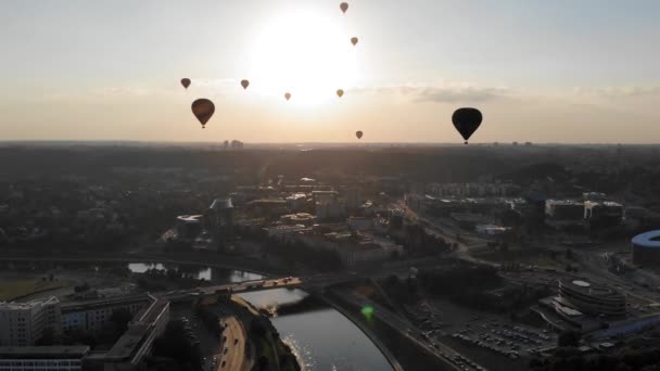 Flying Away Colourful Pack Hot Air Balloons Which Flies City — Stock video