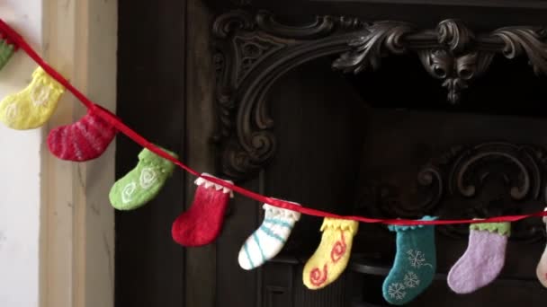 Footage Christmas Decorations Christmas Stockings Front Fireplace — Stok video