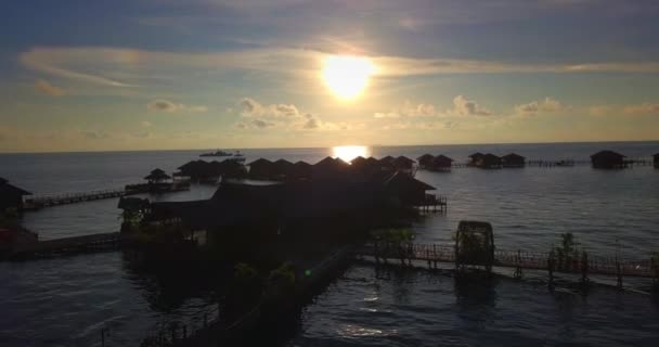 Aerial Flight Stunning Sunset Floating Huts Mabul Malaysia — Wideo stockowe