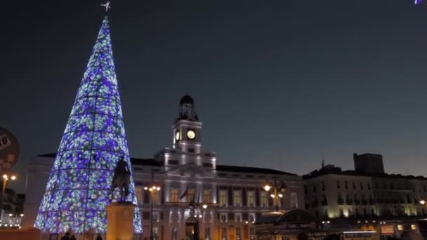 Christmas Tree Decorations Puerta Del Sol Madrid Night — Vídeo de stock