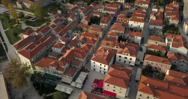 Close Aerial Shot Ston Ancient Walled City Croatia Camera Pans — Stockvideo