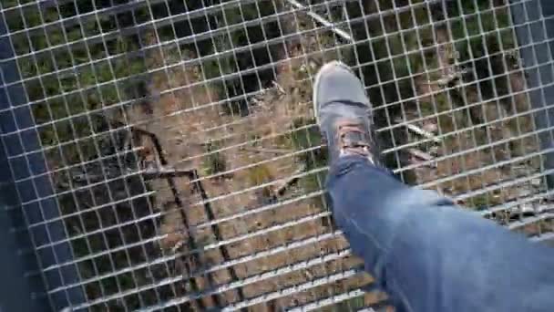 Bad Wildbad Spaziergang Über Hängebrücke Bad Wildbad Schwarzwald — Stockvideo